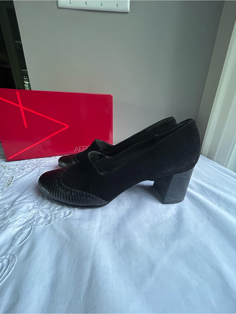 AEROSOLES Black Suede Block Heel Loafers